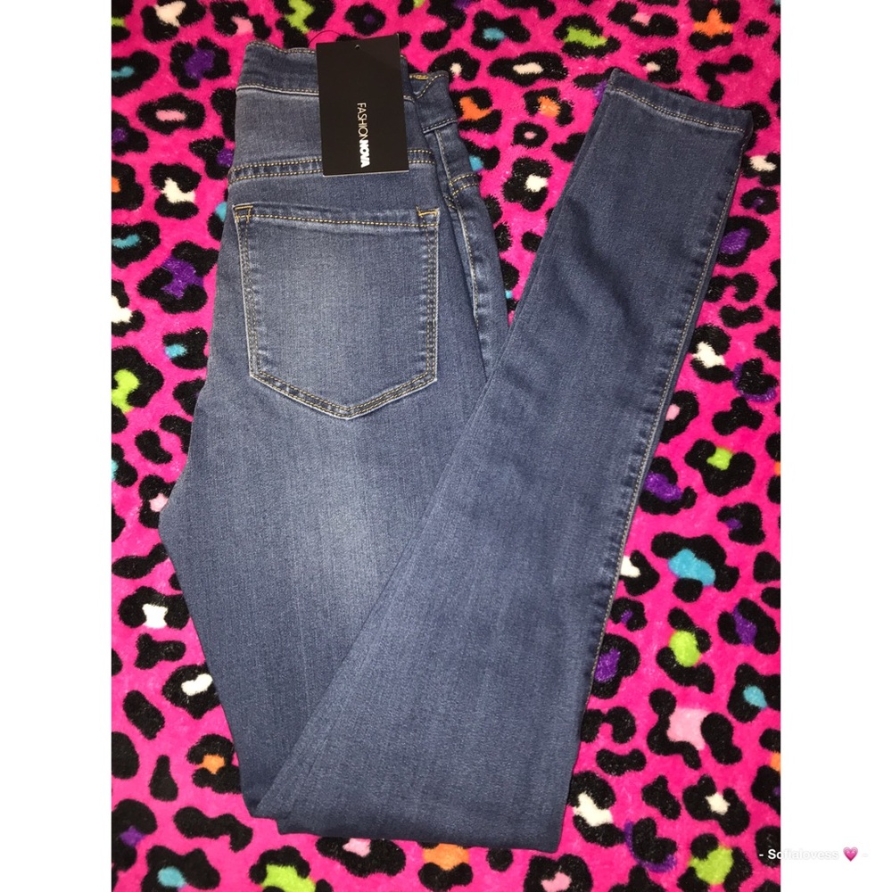 Fashion nova Classic high waist skinny jeans🦋